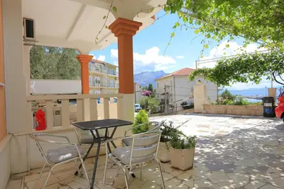 Pogled na planine ili pogled na planine iz apartmana