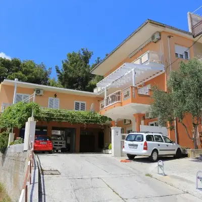 Apartments by the sea Duce