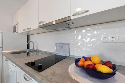 Kuhinja ili čajna kuhinja u objektu Apartmani “Karla”