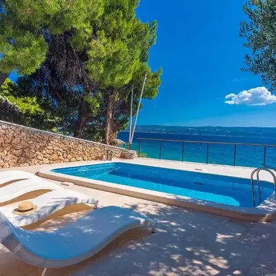 Beachfront Casa Ahoi with 2 bedrooms