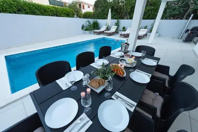 Bazen u objektu Holiday Home Lana ili u blizini
