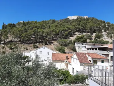 Pogled na planine ili pogled na planine iz apartmana