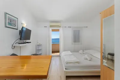 Krevet ili kreveti u jedinici u objektu Family friendly house with a swimming pool Lokva Rogoznica, Omis - 4328