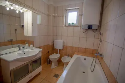 Kupaonica u objektu Villa Elin - Private Pool & Peaceful Family Retreat near Omiš