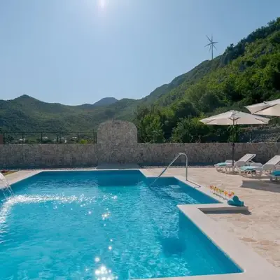 Villa Elin - Private Pool & Peaceful Family Retreat near Omiš