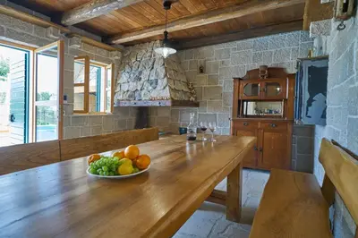 Kuhinja ili čajna kuhinja u objektu Luxury Residence Mladenka
