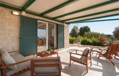 Balkon ili terasa u objektu Beach Front Home In Postira