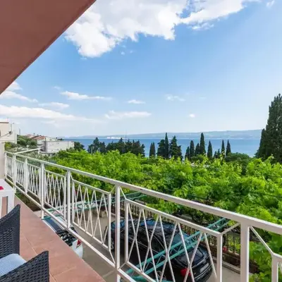 Gorgeous Apartment In Duce With Wifi