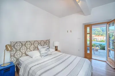 Krevet ili kreveti u jedinici u objektu Hvar luxury Villa and pool with view in heart of Stari Grad