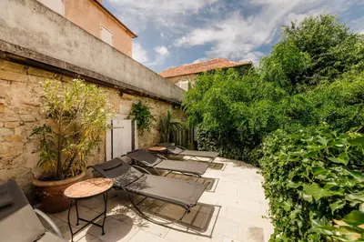 Vrt u objektu Villa Potoka Palace 4 Bedroom Villa Central And Private Setting
