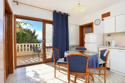 Kuhinja ili čajna kuhinja u objektu Apartments with parking space Brela, Makarska - 18495