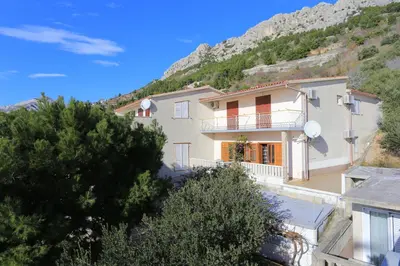 Pogled na planine ili pogled na planine iz apartmana