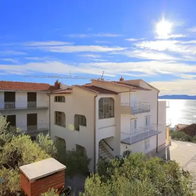 Apartments with parking space Brela