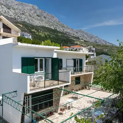 Apartments by the sea Lokva Rogoznica