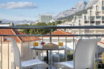 Pogled na planine ili pogled na planine iz apartmana