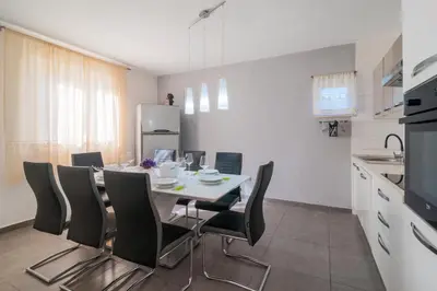 Kuhinja ili čajna kuhinja u objektu Apartment Maria
