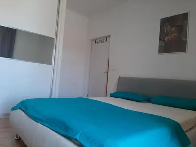 Krevet ili kreveti u jedinici u objektu Postira apartment by the sea