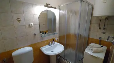 Kupaonica u objektu Garden apartment with a View