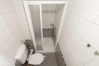 Kupaonica u objektu Deluxe 3 bedroom apartment with sea view