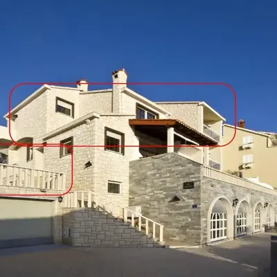 Luxury apt w shared pool 3 balconies and terrace