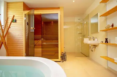 Kupaonica u objektu VILLA STOZAK, private heated pool, cinema room and sauna, 7 km from beach