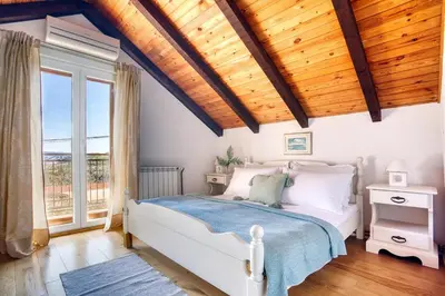 Krevet ili kreveti u jedinici u objektu Villa Zoro 3-bedroom villa with private pool and amazing panorama