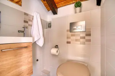 Kupaonica u objektu Villa Zoro 3-bedroom villa with private pool and amazing panorama