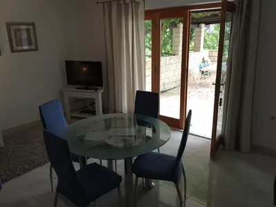 TV i/ili zabavni centar u objektu Barkadela