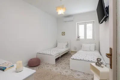 Krevet ili kreveti u jedinici u objektu Blue Lagoon Beach Apartments