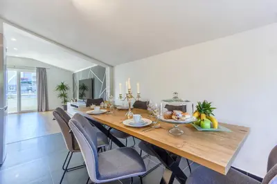 Hrana u apartmanu ili u blizini