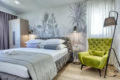 Krevet ili kreveti u jedinici u objektu LUXURY VILLA PARADISE 120m from sandy beach, heated pool, billiard, max 12 pax