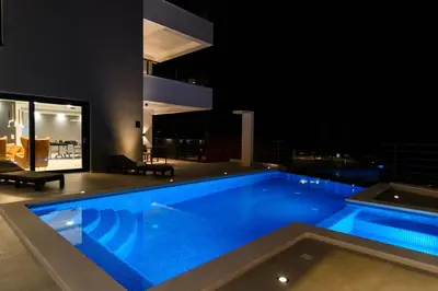 Bazen u objektu Villa Kebeo ili u blizini