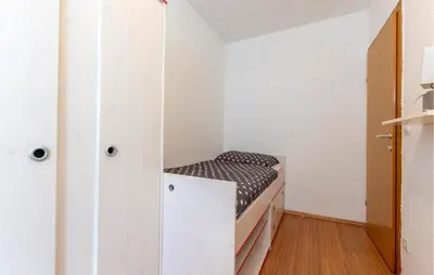 Krevet ili kreveti u jedinici u objektu 3 Bedroom Nice Apartment In Duce
