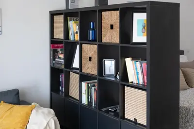 Knjižnica u apartmanu