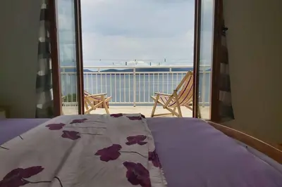 Krevet ili kreveti u jedinici u objektu Beautiful apartment 80 m from the sea