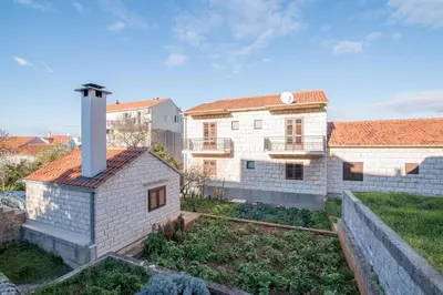 Zgrada u kojoj se nalazi apartman