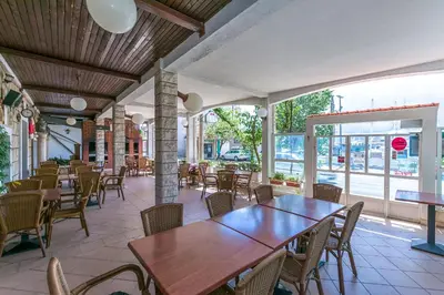 Restoran ili neka druga zalogajnica u objektu Apartments Cash and dash
