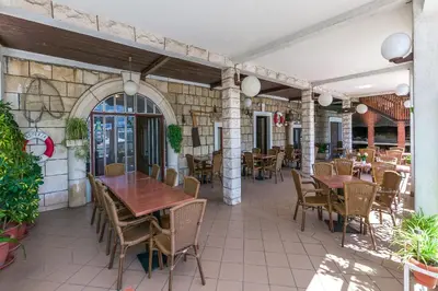 Restoran ili neka druga zalogajnica u objektu Apartments Cash and dash