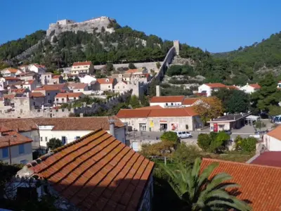 Pogled na planine ili pogled na planine iz apartmana