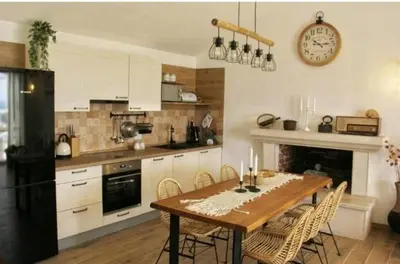 Kuhinja ili čajna kuhinja u objektu Holiday Home Nono Ante with heated pool