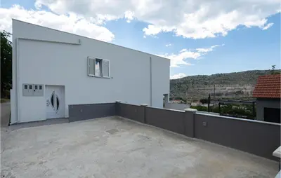 Pogled na planine ili pogled na planine iz vikendica