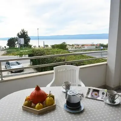 Apartment in Duce with sea view