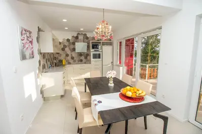 Kuhinja ili čajna kuhinja u objektu IDIS Holiday Home