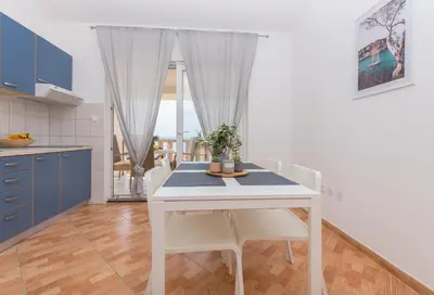 Kuhinja ili čajna kuhinja u objektu Vila Marina Sea&City View
