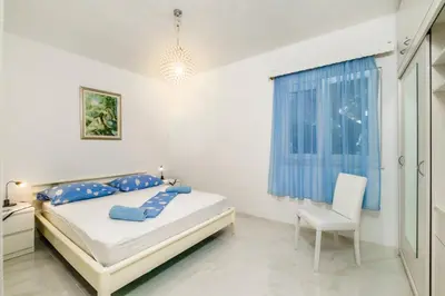 Krevet ili kreveti u jedinici u objektu Apartment in Pisak with sea view, terrace, air conditioning, W-LAN 102-2