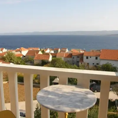 Room in Bol with sea view