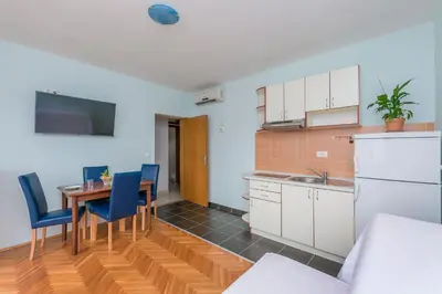 Kuhinja ili čajna kuhinja u objektu Apartments Marija