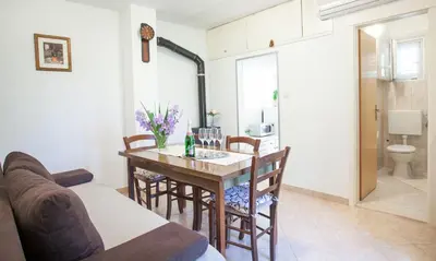 Kupaonica u objektu House with large garden right next to the river