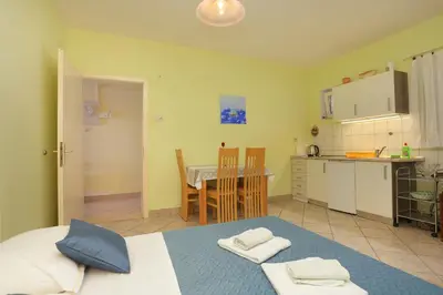 Kuhinja ili čajna kuhinja u objektu Apartments with parking space Omis - 18919