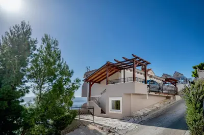 Zgrada u kojoj se nalazi apartman